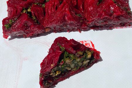 Вишневая пахлава