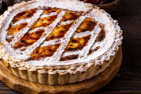 Вишня в снегу