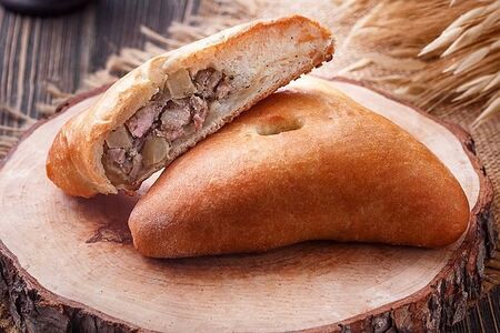 Пирожок с мясом