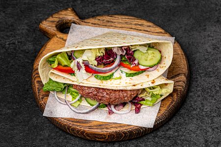 Маэстро такос с ореховым соусом