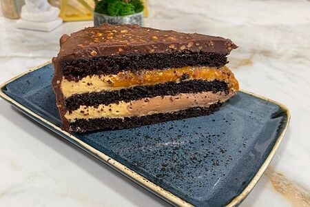 Торт Сникерс