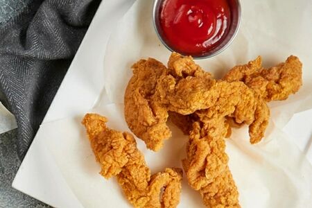 Острые куриные стрипсы