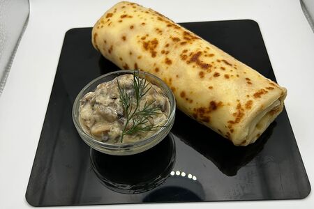 Блинчик с грибами в сливочном соусе