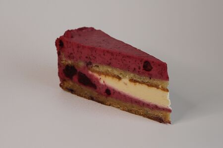 Торт с лесными ягодами