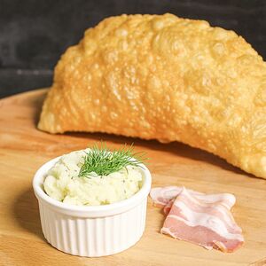 Чебурек с картошкой и беконом