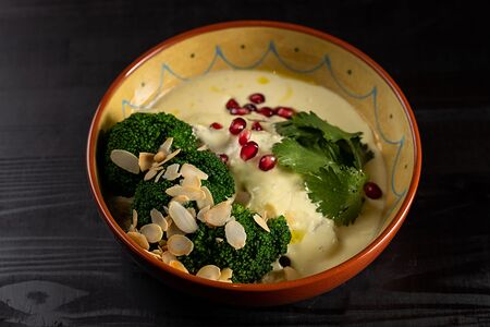 Чкмерули с брокколи и трюфельным маслом