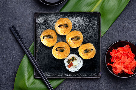 Ролл запеченные мидии