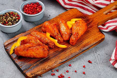 Куриные крылья в соусе Сладкий чили