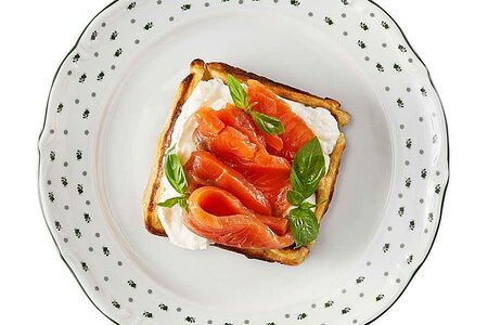 Картофельная вафля с форелью