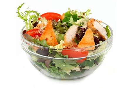 Салат Цезарь с курицей