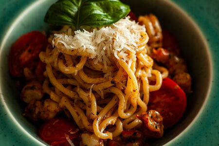 Спагетти с креветками и трюфелем