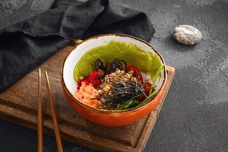 Поке с лососем