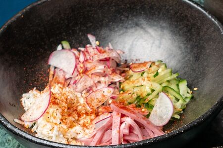 Окрошка на квасе овощная