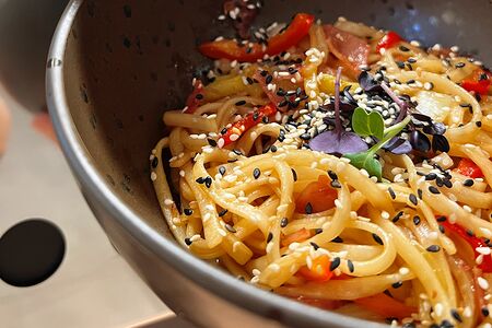 Вок с беконом