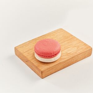 Макарун клубничный