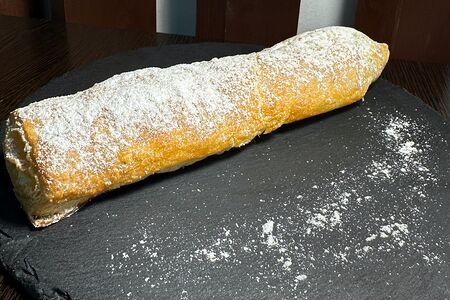 Вишневый штрудель