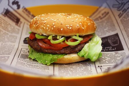 Бургер с котлетой из говядины