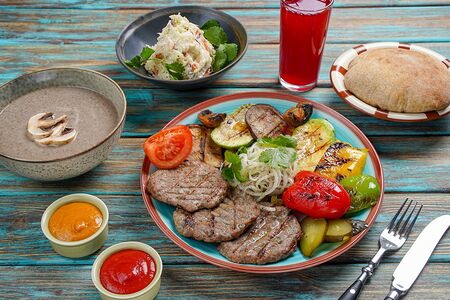 Комбо 6 Кебаб из баранины с овощами