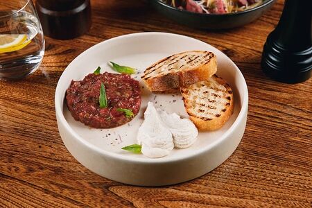 Тартар из говяжьей вырезки