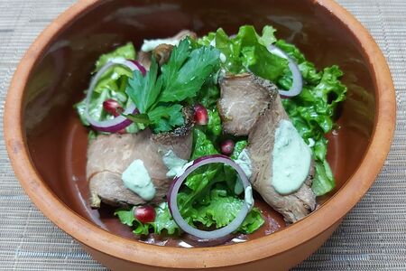 Стейк-салат Сакартвелло