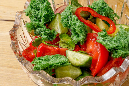 Салат из огурцов и помидоров