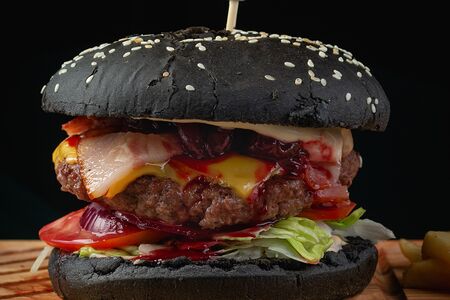 С вишней и беконом