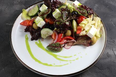 Овощной салат в стиле Греческий