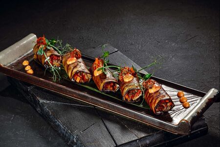 Рулетики из баклажан