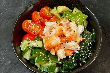 Поке с камчатским крабом