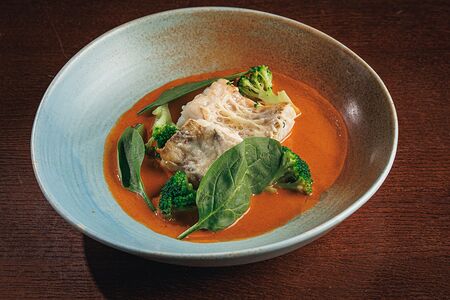 Судак под соусом биск