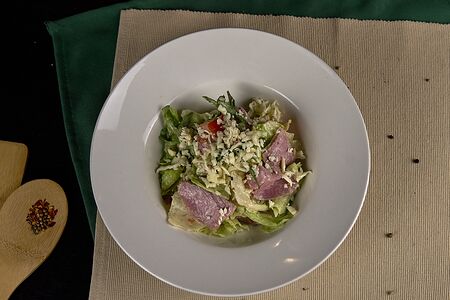 Салат с копчёной говядиной