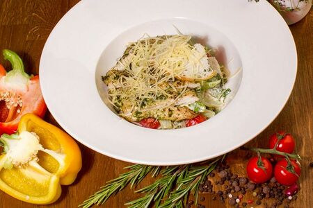 Салат Цезарь с курой