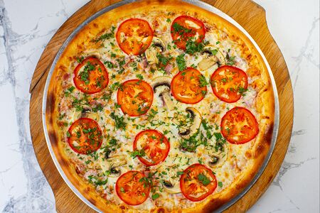 С ветчиной и грибами