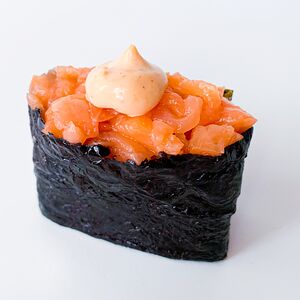 Суши запеченные с лососем