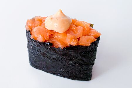 Суши запеченные с лососем