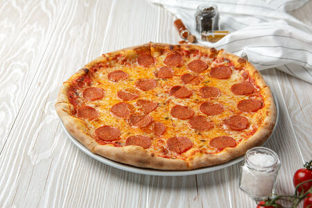 Пицца Салями