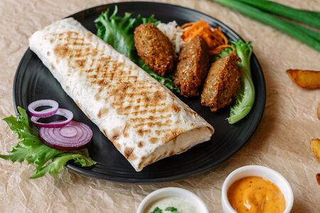 Шаверма с фалафелем