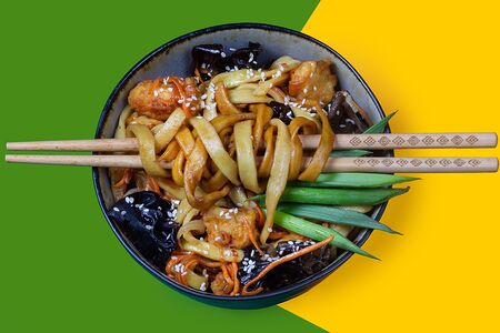 Курица терияки с раменом