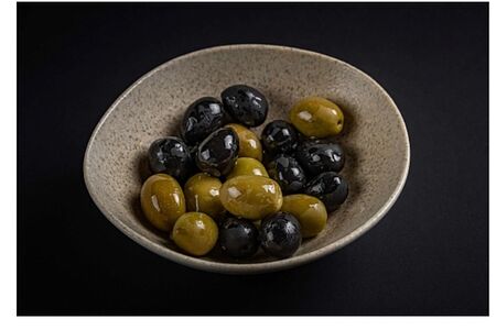 Оливки и маслины