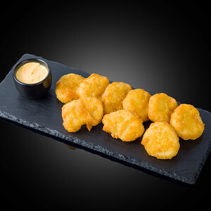 Наггетсы с сырным соусом