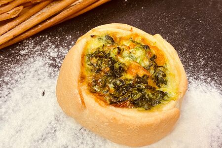 Перепечки с сыром и шпинатом