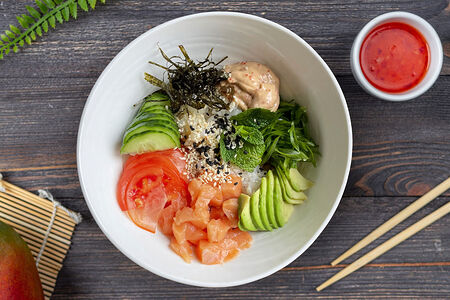 Поке с лососем