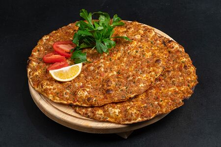 Лахмаджун простой