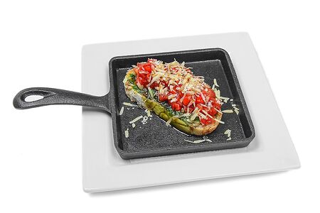 Брускетта с томатами