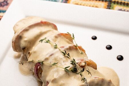 Куриная грудка с яблоками