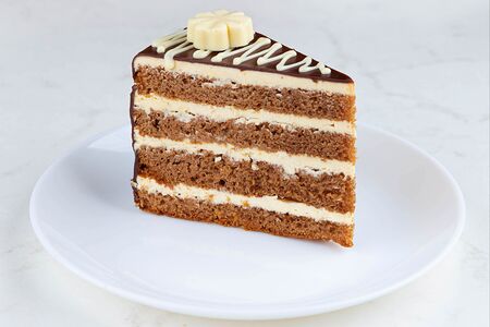 Торт Прага (кусочек)