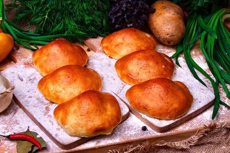 Пирожок с картошкой