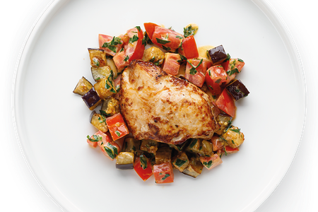 Филе индейки с баклажанами и томатами