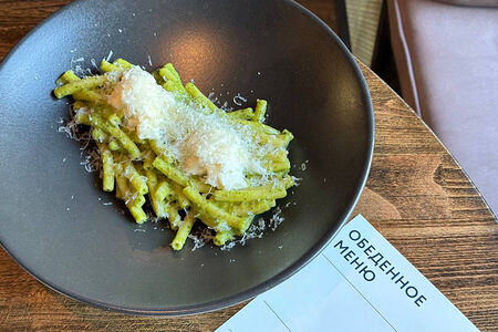 Маккерони с песто и страчателлой