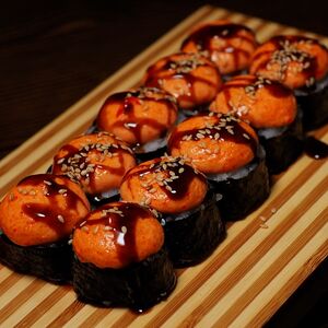 Запечённый ролл с лососем